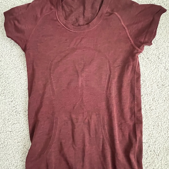 Lululemon swiftly tee - Picture 2 of 3